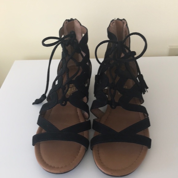small wedged sandals - Picture 1 of 4
